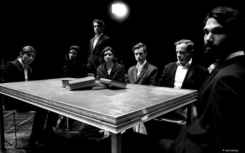 mathimata-polemou-apo-ton-dimitri-lignadi-sto-megaro