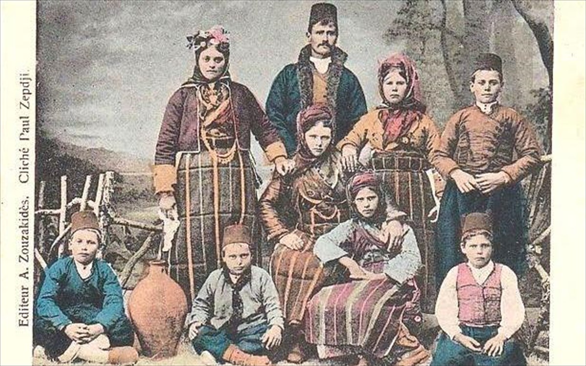 ethniko-theatro-sunebi-stin-ellada