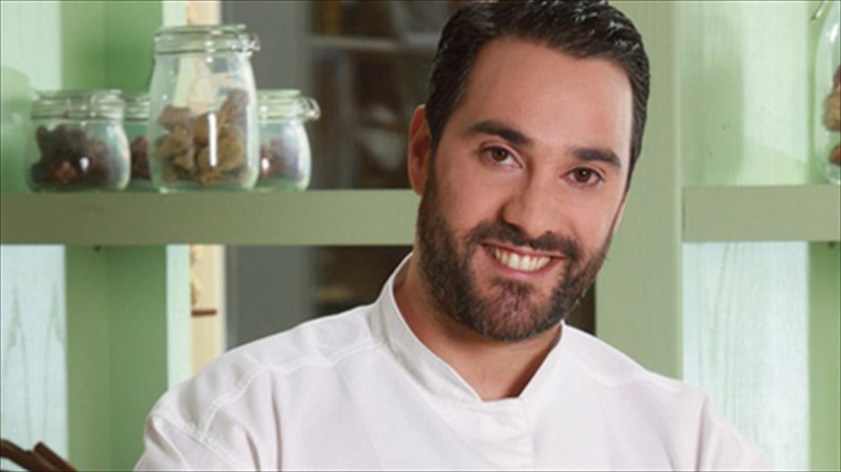 o-chef-giannis-loukakos-mageireuei-gia-to-clicklife