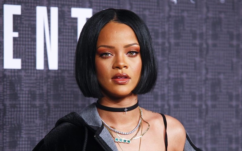 duo-diskous-gia-ola-ta-gousta-etoimazei-i-rihanna-rihanna