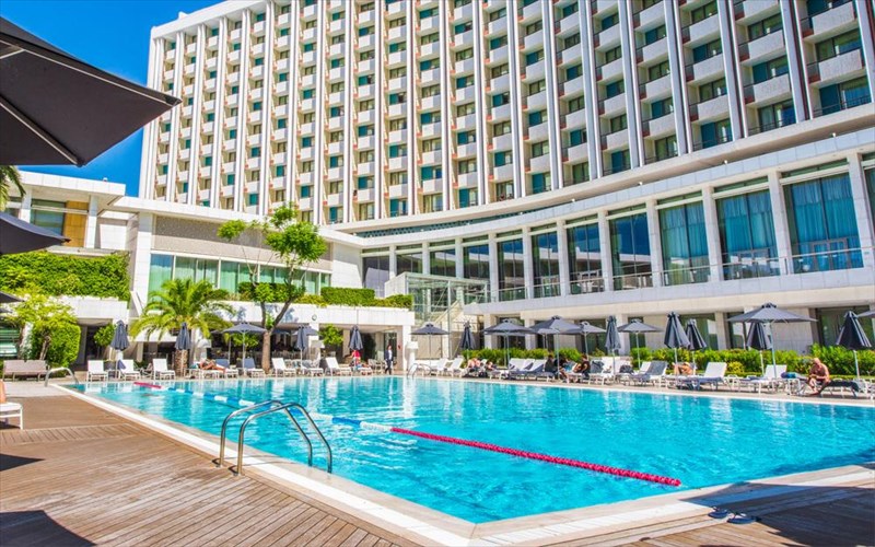 pame-gia-mpanio-sto-kentro-tis-athinas