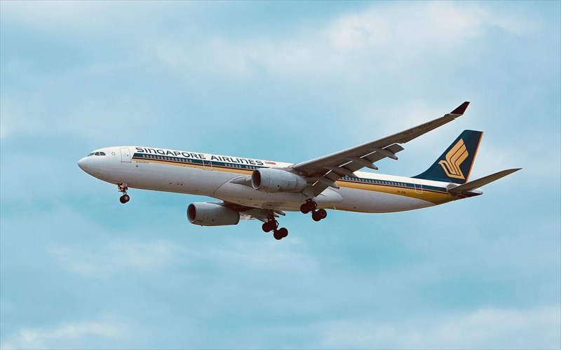 plirofories-gia-tis-ptiseis-me-mia-fonitiki-entoli-dinei-i-singapore-airlines-singapore-airlines