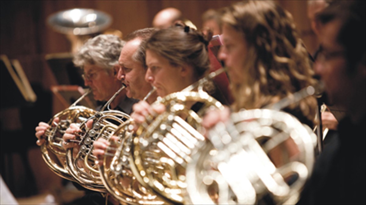 mousiko-afieroma-ston-romantismo-apo-tin-orxistra-filarmonia-tou-londinou