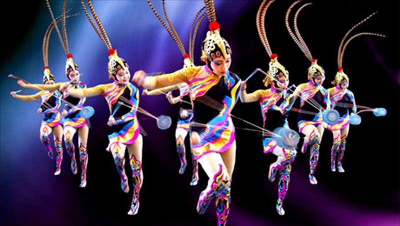 ethniko-theatro-akrobaton-tis-kinas-tha-mas-kopsoun-tin-anasa