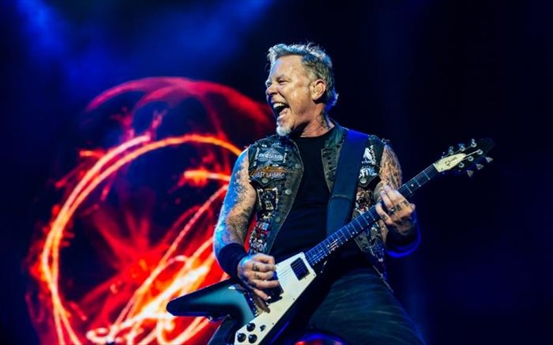 oi-metallica-diaskeuazoun-abba