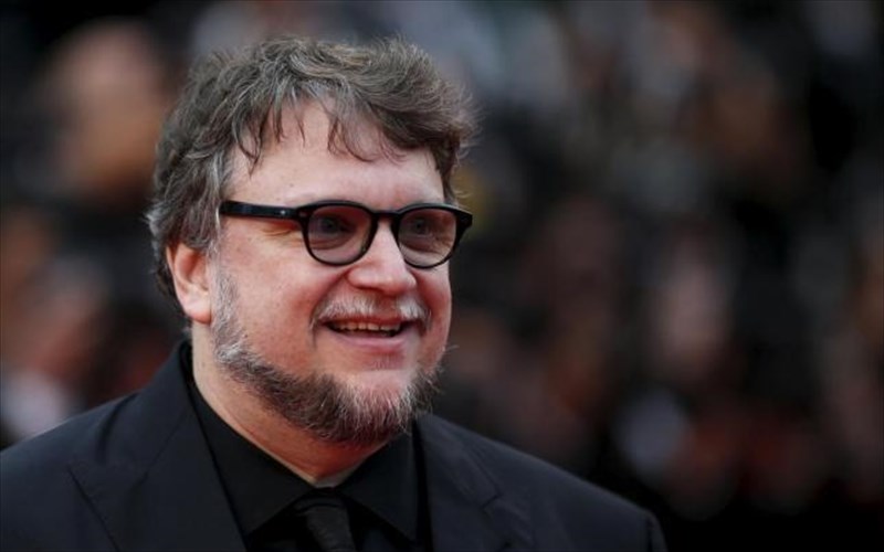 prosexos-anthologia-tromou-apo-ton-guillermo-del-toro-kai-to-netflix