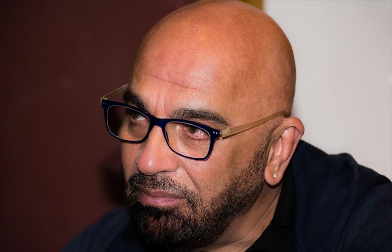 o-giannis-zouganelis-mas-mila-gia-ton-petro-kai-ton-luko-kai-to-aftharto-paidiko-koino