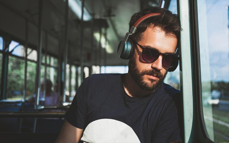 ereuna-i-mousiki-ginetai-olo-kai-pio-lupiteri