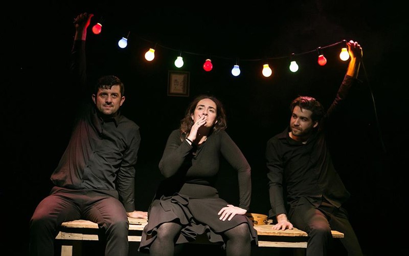 kritiki-boutia-sta-splaxna-tis-koinonias