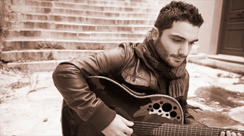 aleksandros-mpelles-xoris-pisti-tipota-den-ginetai