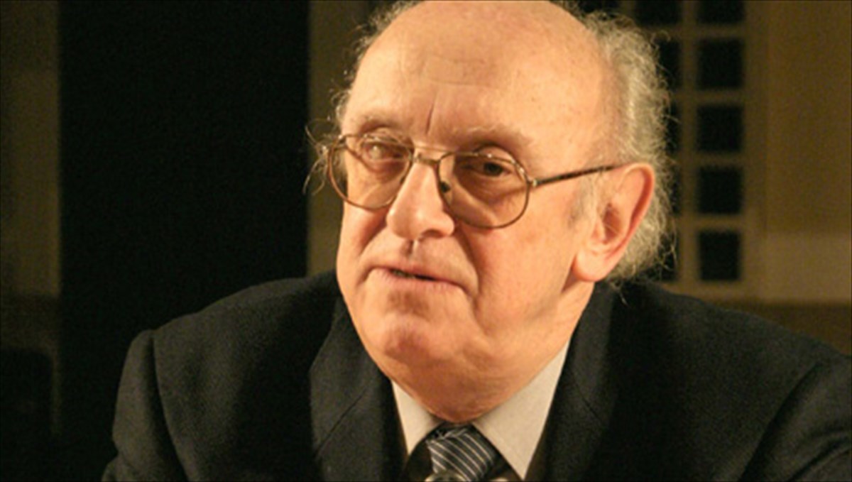 o-astunomos-xaritosepistrefei-sti-draxmi