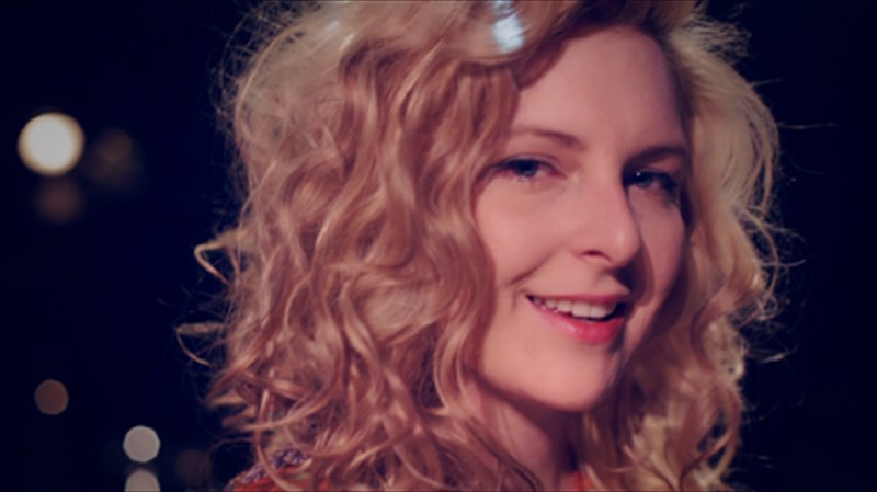 ena-xoreutiko-ksorki-gia-to-bradu-tis-paramonis-ton-xristougennon