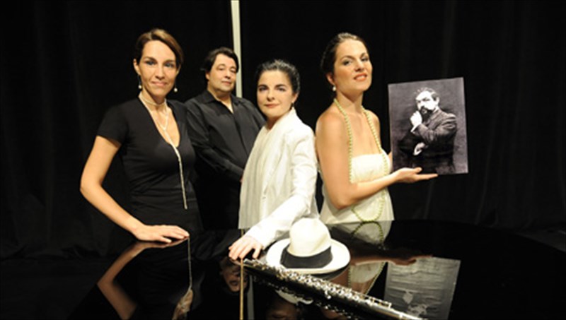 anamniseis-kai-mousikotheatrikes-sunantiseis