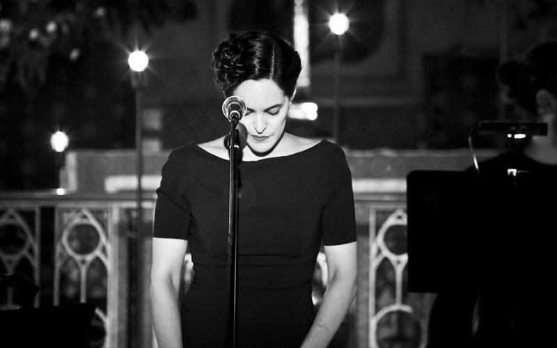 i-xristina-maksouri-me-laika-metapolemika-tragoudia-ksana-sto-festibal-athinon