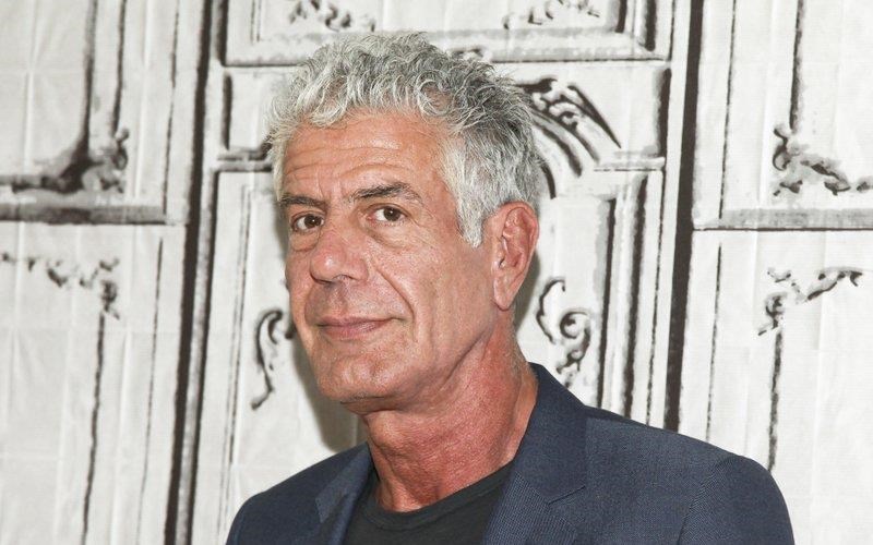 oi-u2-kai-oi-queens-of-the-stone-age-den-ksexnoun-ton-anthony-bourdain