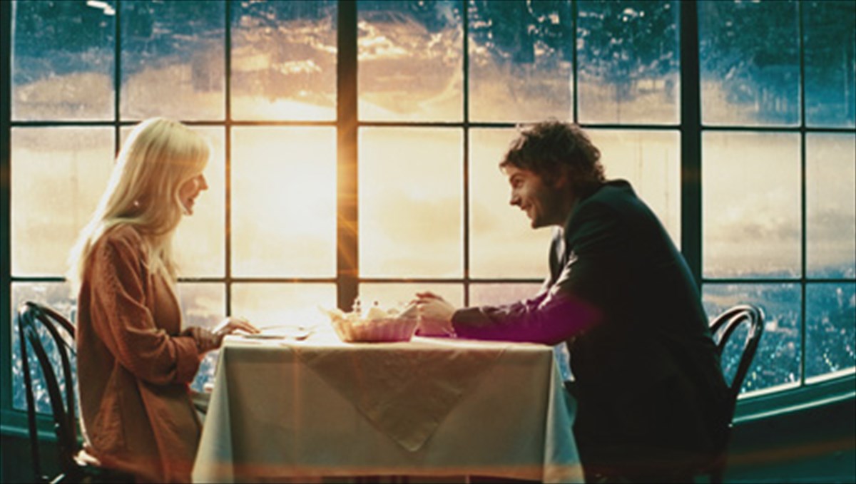 kirsten-ntanst-kai-tzim-stertzes-se-foutouristiko-eidullio