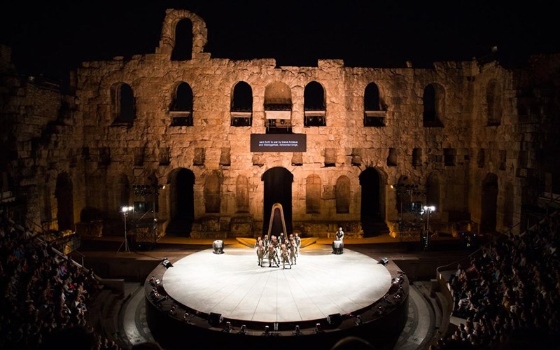 epipleon-parastasi-gia-tous-perses-sto-irodeio