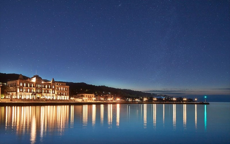 to-il-cortile-kanei-tis-spetses-akomi-pio-nostimes