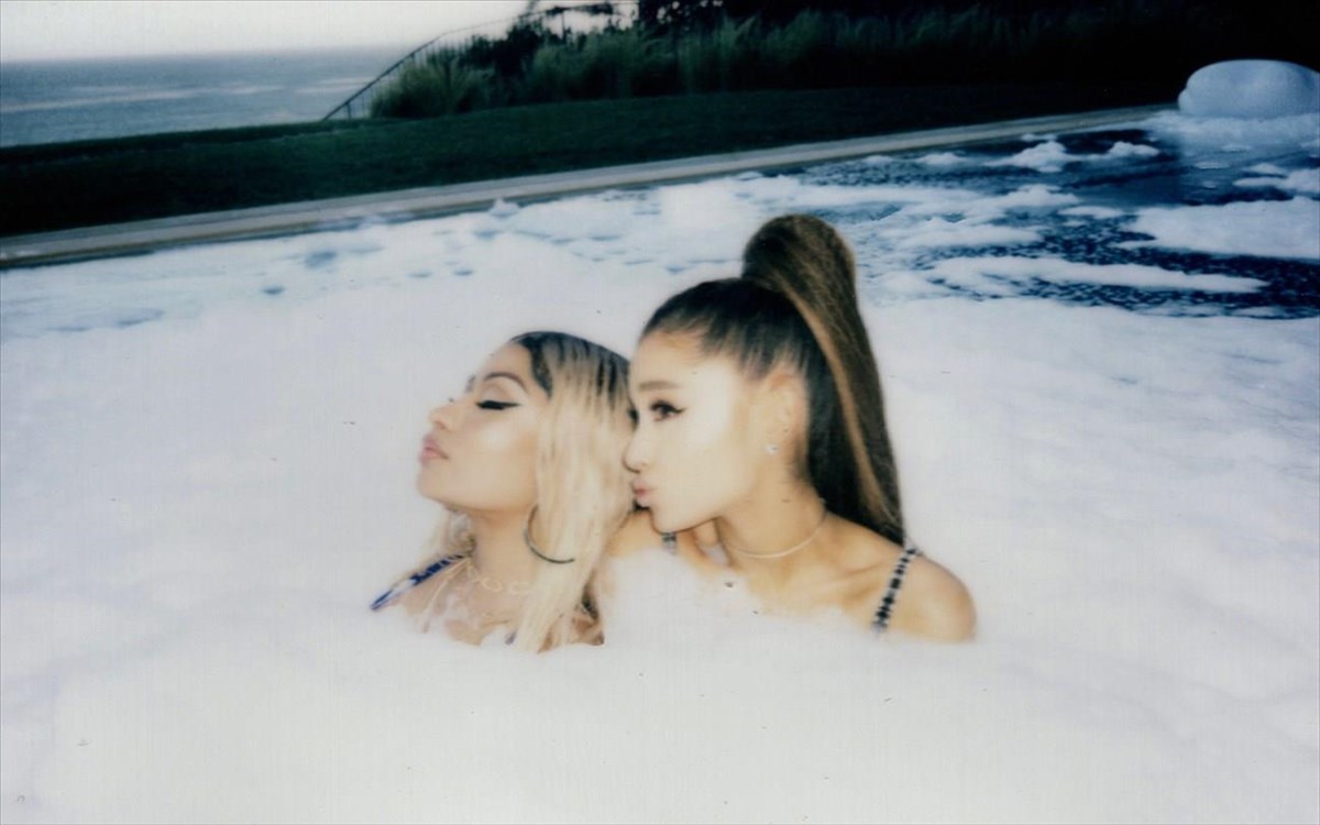 nicki-minaj-ariana-grande-bed-single