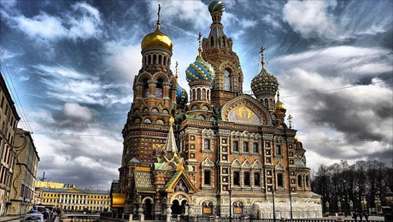 10-apo-tis-pio-entuposiakes-ekklisies-tou-kosmou