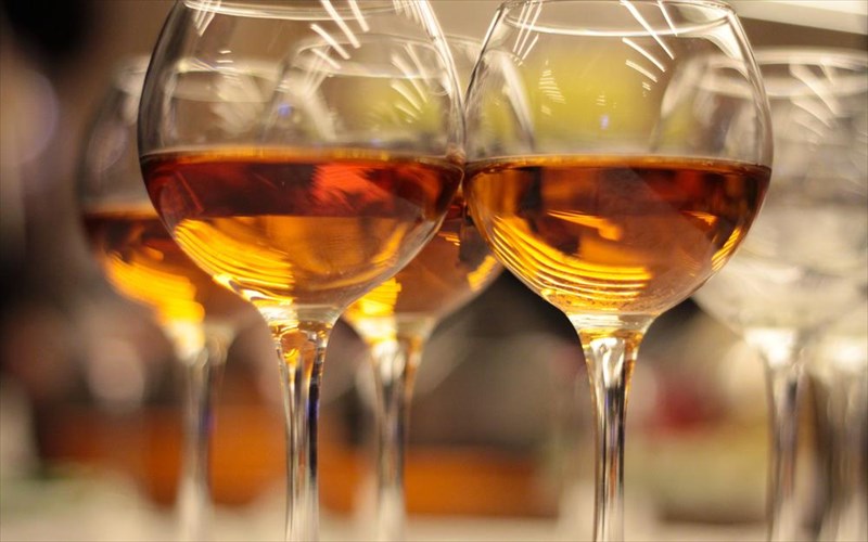 portokali-krasia-irthan-gia-na-meinoun-i-gia-na-entuposiasoun-gia-na-entuposiasoun