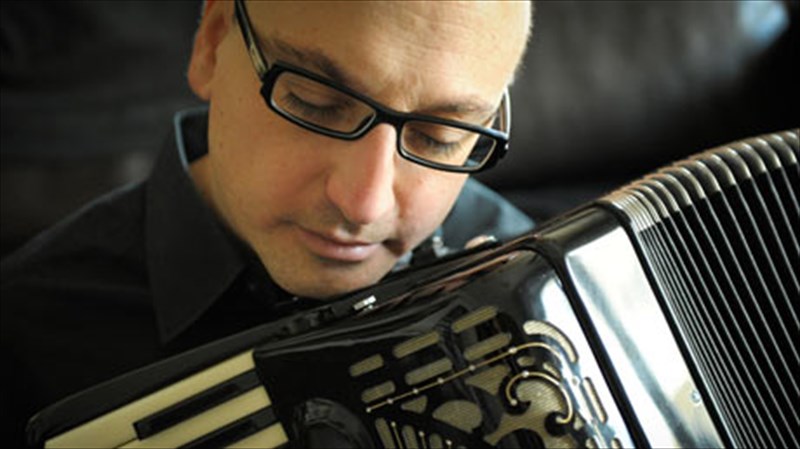 mousiko-taksidi-stis-melodies-tou-walt-disney