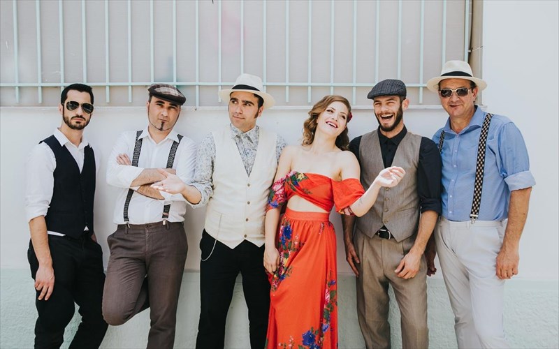 oi-the-swingin-cats-epistefoun-sto-roof-stage-tou-gazarte