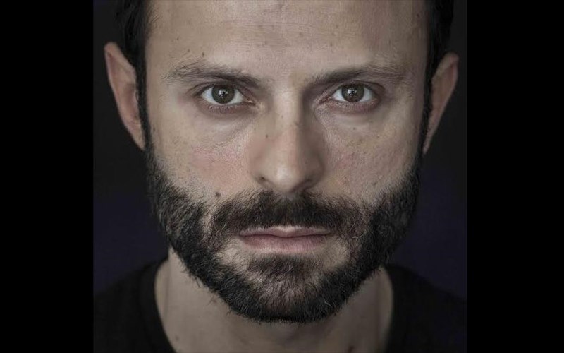 giorgos-papapaulou-parakolouthontas-tis-aparxes-tou-kosmou-mesa-apo-arxaious-muthous-suneiditopoioume-tis-pathogeneies-tis-epoxis-mas