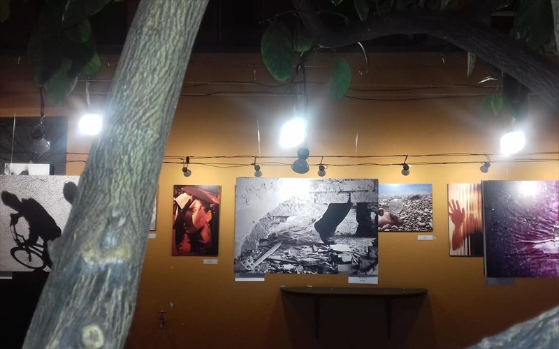 ekthesipersonalviewi-zoi-mesa-apo-ta-dika-sou-matia