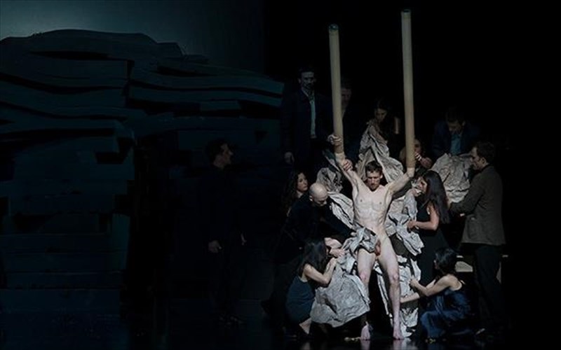 pagkosmia-periodeia-me-to-the-great-tamer-kai-sti-stegi-me-to-since-she-o-dimitris-papaioannou-dimitris-papaioannou