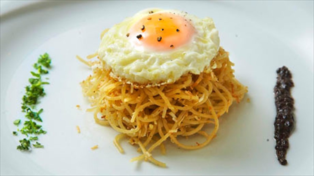 o-chef-tou-manimani-aleksandros-fouroulis-mageireuei-gia-to-clicklife