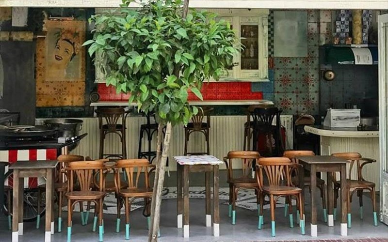 dos-gardenias-pame-karaibiki-meso-psurri