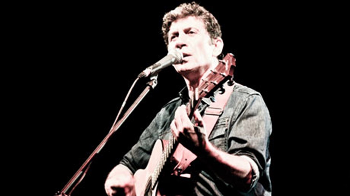 o-sokratis-malamas-se-ena-dionusiako-glenti-ston-stauro-tou-notou