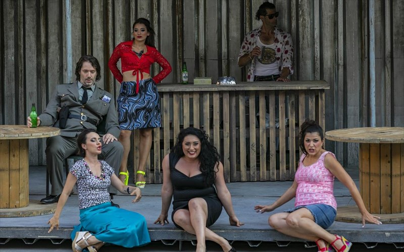 protes-fotografies-apo-tis-probes-tis-karmen-anitas-ratsbelisbili-sto-irodeio