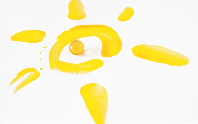 poies-bitamines-mas-boithoun-to-kalokairi