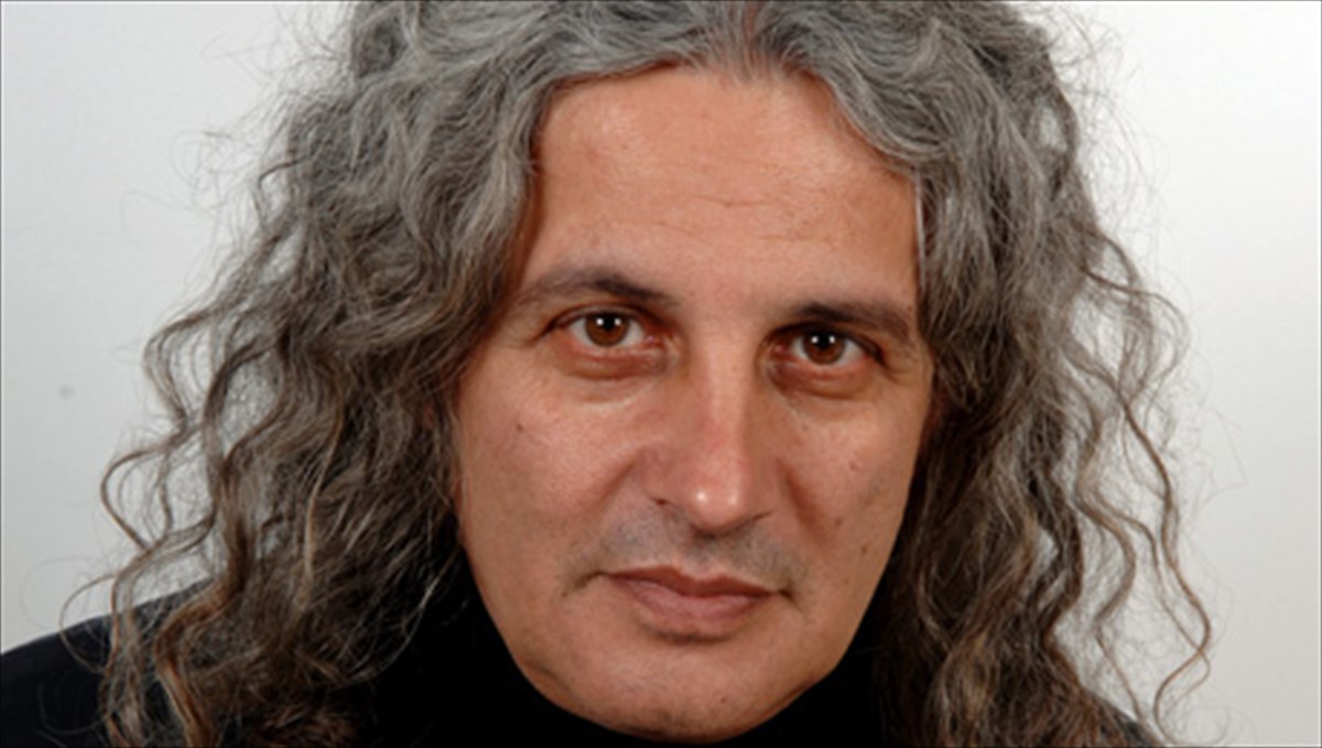 dimos-abdeliodis-enas-olokliros-kosmos-mporei-na-sugkratithei-apo-mia-idea