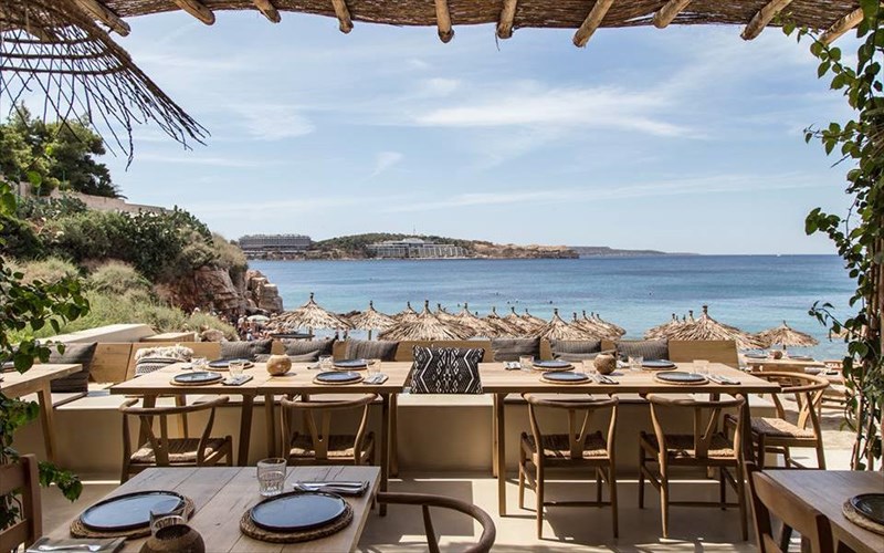 krabo-beach-to-beach-estiatorio-pou-mas-ksanapaei-diakopes