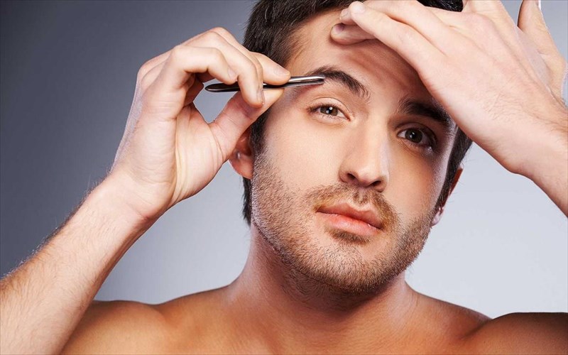 apo-pote-kai-oi-andres-bgazoun-ta-frudia-tous