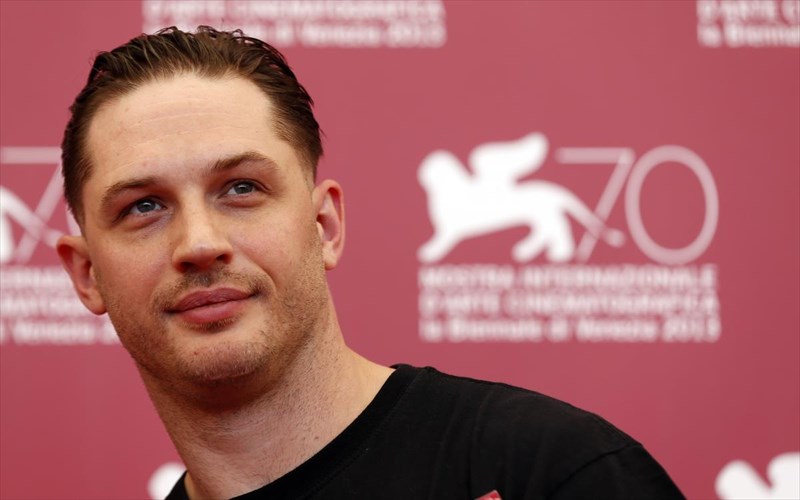 oloklirothikan-ta-gurismata-tou-fonzo-me-ton-tom-hardy