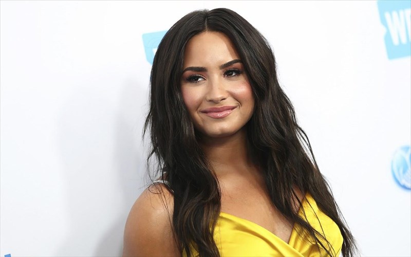 demi-lovato-xreiazomai-xrono-na-anarroso-alla-tha-sunexiso-na-agonizomai