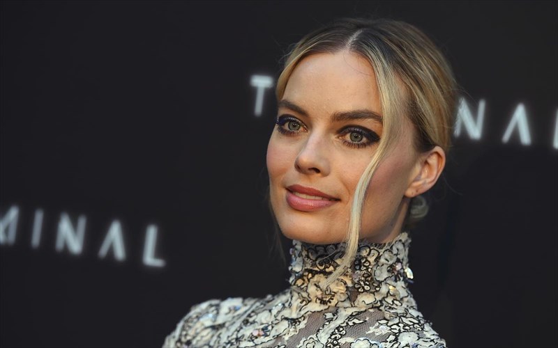 proti-matia-stin-margot-robbie-os-sharon-tate