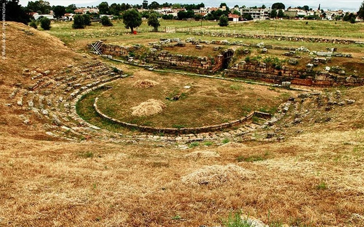 arxaioi-theatro-eretrias