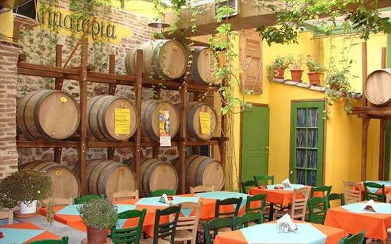 90-xronia-klimataria-todiimero-festibal-dromou-stin-plateia-theatrou-ksekina