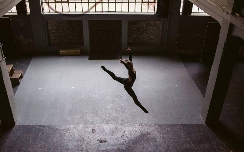 nea-epoxi-gia-to-theatro-lithografeion-tis-patras