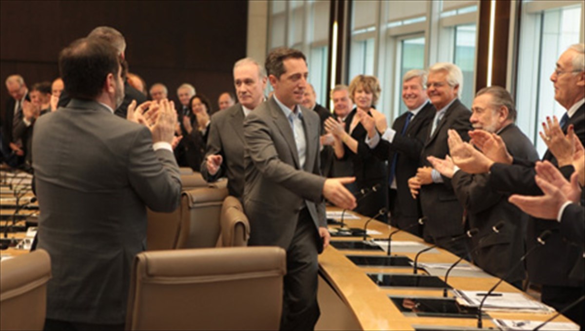 i-anodos-kai-i-ptosi-ton-golden-boys-sti-megali-othoni-ptosi-ton-golden-boys-sti-megali-othoni