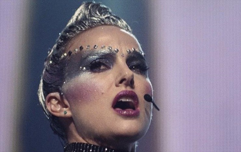 poioi-upografoun-to-soundtrack-sti-nea-tainia-ton-natalie-portman-kai-Jude-law