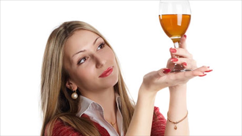 8-erotiseis-gia-to-krasi-pou-ntreposastan-na-kanete-mexri-tora-erotiseis-gia-to-krasi-pou-ntreposastan-na-kanete-mexri-tora