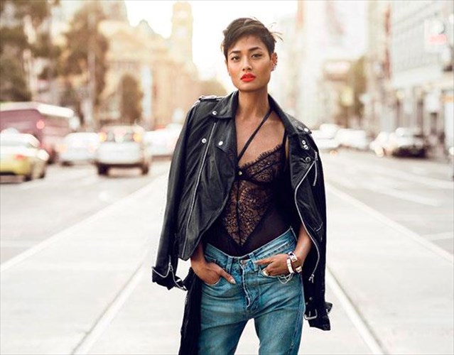 i-moda-fernei-ta-mesa-ekso-kai-to-negklize-sto-proskinio