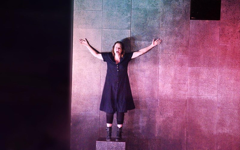 i-ilektra-lena-papaligoura-sto-irodeio