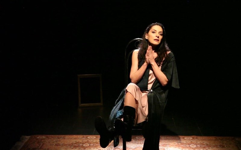 nana-papadaki-kathe-fora-stin-poreia-tis-parastasis-suntheto-ek-neou-ton-eauto-mou